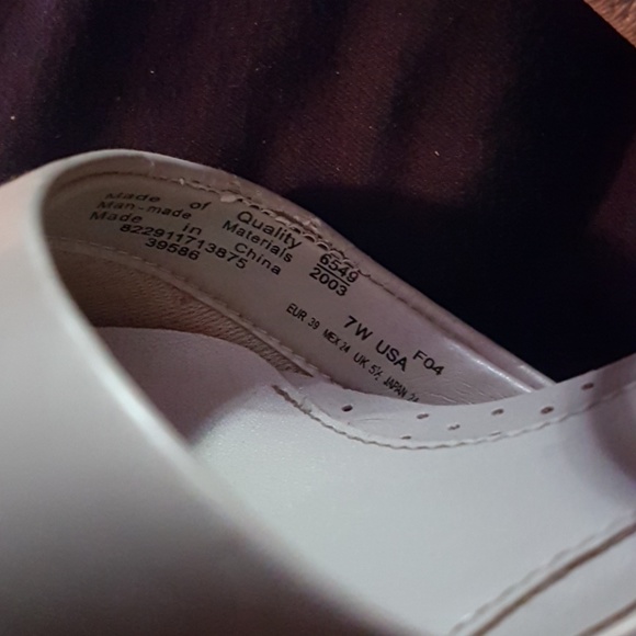 Shoes - Picture 4 of 4